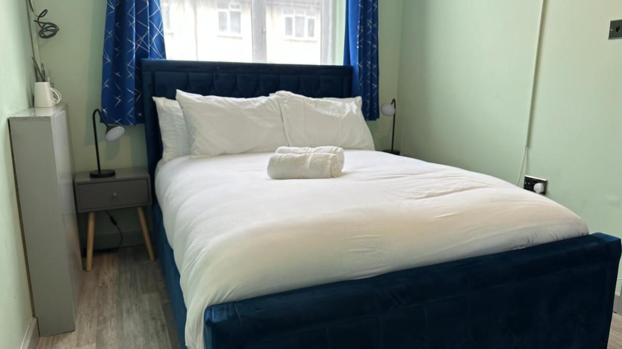 Homestay In Волсолл Екстер'єр фото